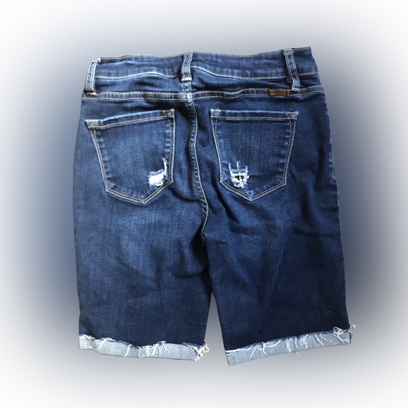 Like New KanCan Jean Shorts - Picture 4 of 8